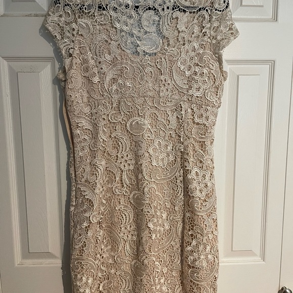Special occasions dress - Picture 4 of 7